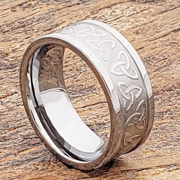 conquest-carved-triquetra-trinity-signet-ring