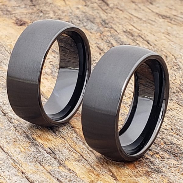 manhattan-brushed-black-ceramic-rings