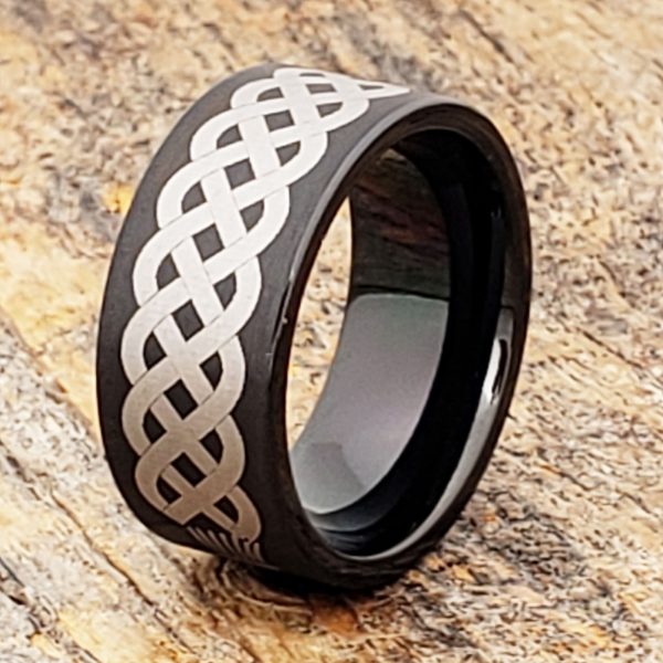 triclops-best-friend-black-10mm-brushed-claddagh-rings