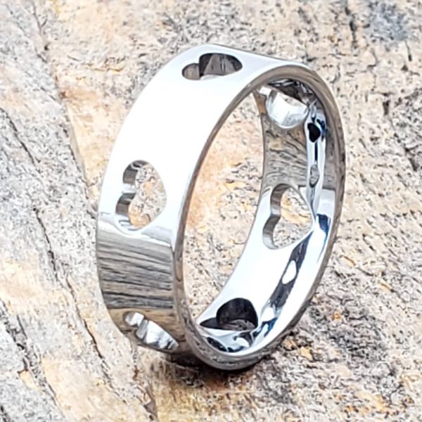 cupid-carved-7mm-sculpted-heart-rings