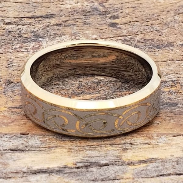 dublin-gold-beveled-infinity-rings