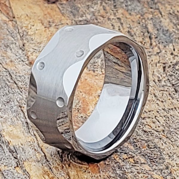 metropolis-masculine-faceted-tungsten-10mm-rings